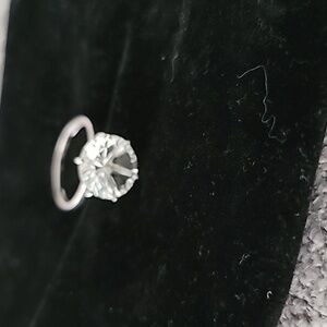 Stunning Silver Ring with Crystal Accent